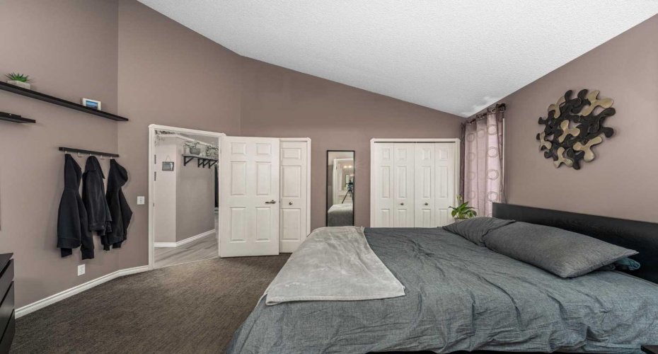 44 Douglas Glen Place, Calgary, Alberta T2Z 2M9, 5 Bedroom Bedrooms, 0 ,3 BathroomBathrooms,Residential,For Sale,Douglas Glen,0,A2320977