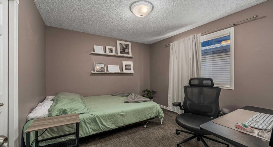 44 Douglas Glen Place, Calgary, Alberta T2Z 2M9, 5 Bedroom Bedrooms, 0 ,3 BathroomBathrooms,Residential,For Sale,Douglas Glen,0,A2320977