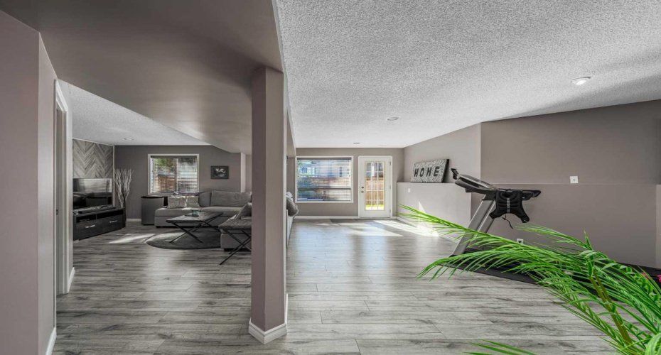 44 Douglas Glen Place, Calgary, Alberta T2Z 2M9, 5 Bedroom Bedrooms, 0 ,3 BathroomBathrooms,Residential,For Sale,Douglas Glen,0,A2320977