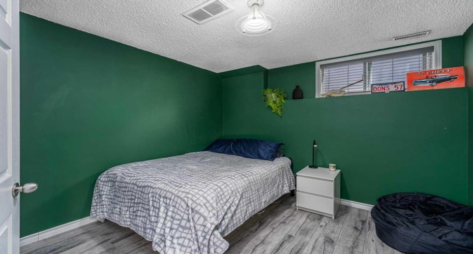 44 Douglas Glen Place, Calgary, Alberta T2Z 2M9, 5 Bedroom Bedrooms, 0 ,3 BathroomBathrooms,Residential,For Sale,Douglas Glen,0,A2320977