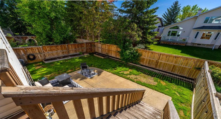 44 Douglas Glen Place, Calgary, Alberta T2Z 2M9, 5 Bedroom Bedrooms, 0 ,3 BathroomBathrooms,Residential,For Sale,Douglas Glen,0,A2320977