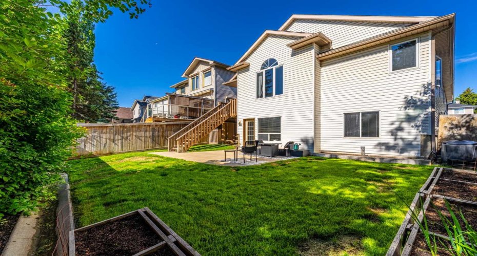 44 Douglas Glen Place, Calgary, Alberta T2Z 2M9, 5 Bedroom Bedrooms, 0 ,3 BathroomBathrooms,Residential,For Sale,Douglas Glen,0,A2320977