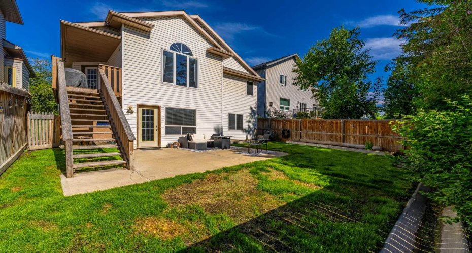 44 Douglas Glen Place, Calgary, Alberta T2Z 2M9, 5 Bedroom Bedrooms, 0 ,3 BathroomBathrooms,Residential,For Sale,Douglas Glen,0,A2320977