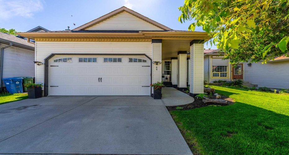 44 Douglas Glen Place, Calgary, Alberta T2Z 2M9, 5 Bedroom Bedrooms, 0 ,3 BathroomBathrooms,Residential,For Sale,Douglas Glen,0,A2320977