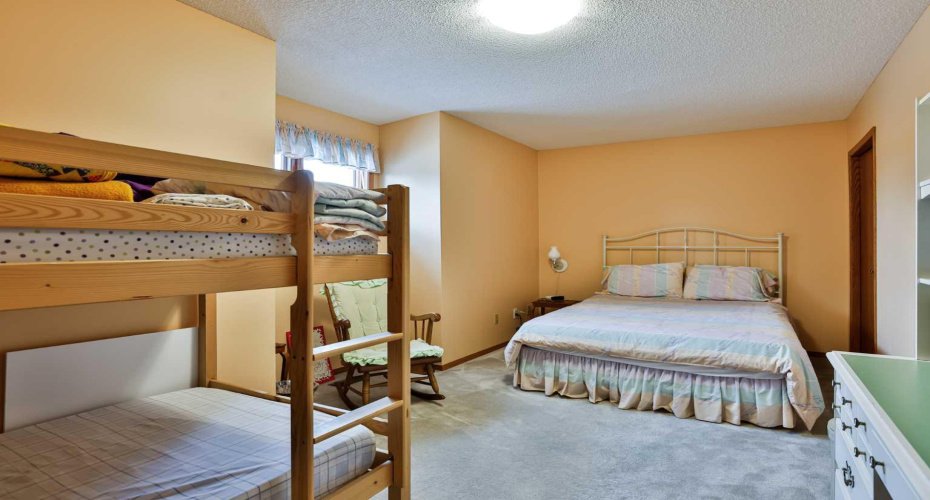 2265 27 Avenue, Lethbridge, Alberta T1K 6K5, 4 Bedroom Bedrooms, 0 ,4 BathroomBathrooms,Residential,For Sale,27,0,A2321648