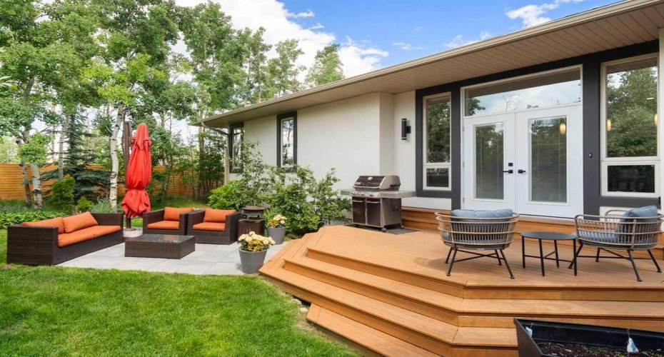 160 Posthill Drive, Calgary, Alberta T3H 0J1, 7 Bedroom Bedrooms, 0 ,6 BathroomBathrooms,Residential,For Sale,Posthill,0,A2321826