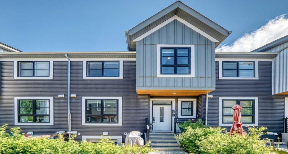 100 Walgrove Court, Calgary, Alberta T2X 4N1, 3 Bedroom Bedrooms, 0 ,4 BathroomBathrooms,Residential,For Sale,Walgrove,0,A2323105