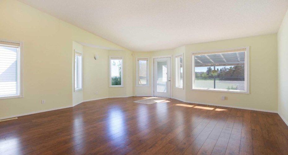 612 Riverside Boulevard, High River, Alberta t1v 2c1, 3 Bedroom Bedrooms, 0 ,3 BathroomBathrooms,Residential,For Sale,Riverside,0,A2323375