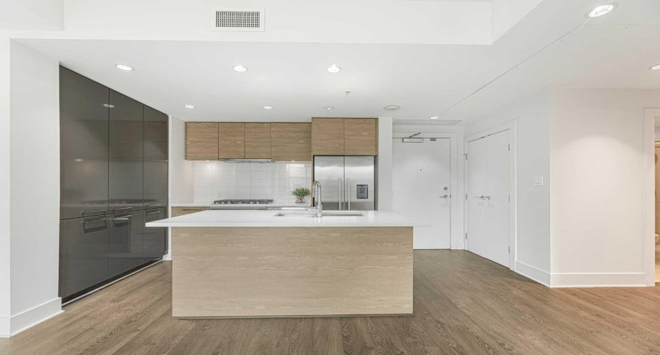 38 9 Street, Calgary, Alberta T2E7X9, 2 Bedroom Bedrooms, 0 ,2 BathroomBathrooms,Residential,For Sale,9,0,A2323396