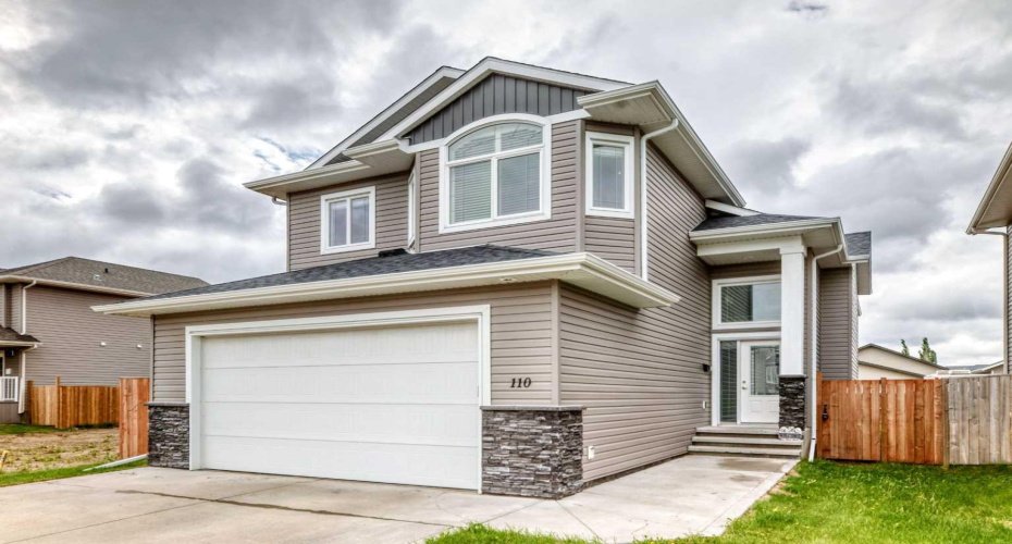 110 Cedar Square, Blackfalds, Alberta T4M0B4, 3 Bedroom Bedrooms, 0 ,2 BathroomBathrooms,Residential,For Sale,Cedar,0,A2323921
