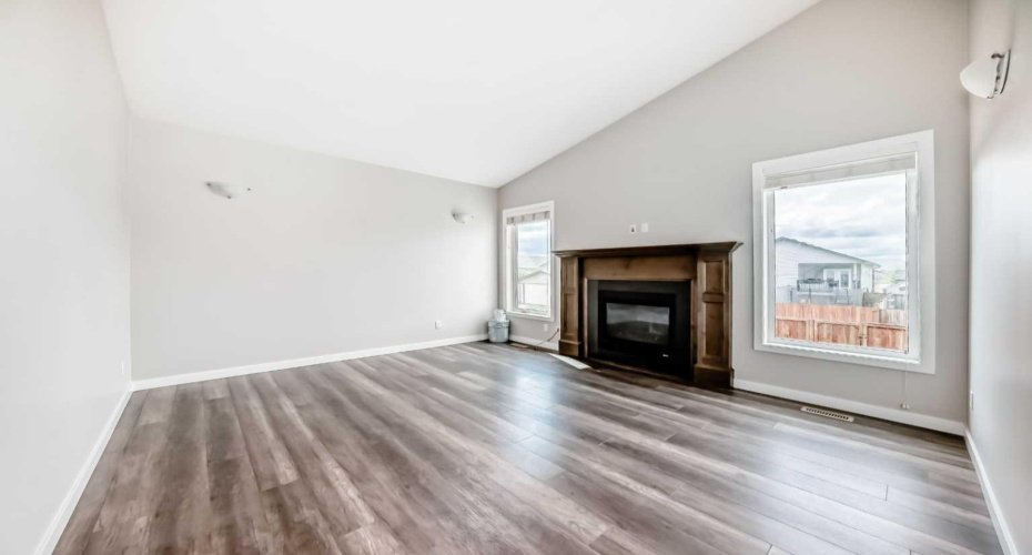 110 Cedar Square, Blackfalds, Alberta T4M0B4, 3 Bedroom Bedrooms, 0 ,2 BathroomBathrooms,Residential,For Sale,Cedar,0,A2323921