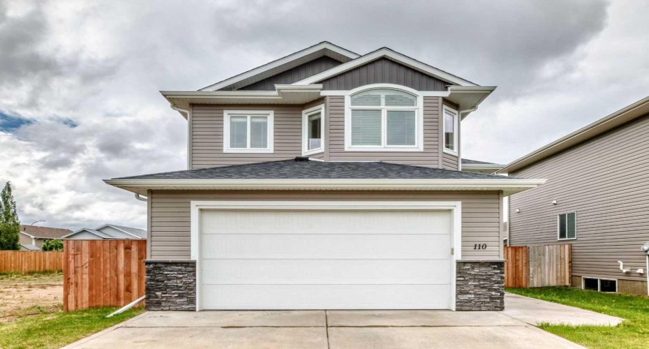 110 Cedar Square, Blackfalds, Alberta T4M0B4, 3 Bedroom Bedrooms, 0 ,2 BathroomBathrooms,Residential,For Sale,Cedar,0,A2323921