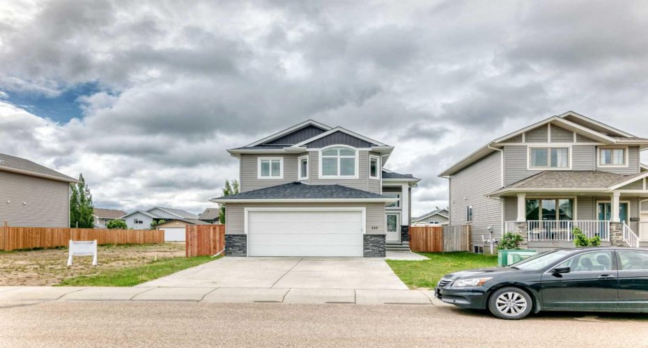 110 Cedar Square, Blackfalds, Alberta T4M0B4, 3 Bedroom Bedrooms, 0 ,2 BathroomBathrooms,Residential,For Sale,Cedar,0,A2323921