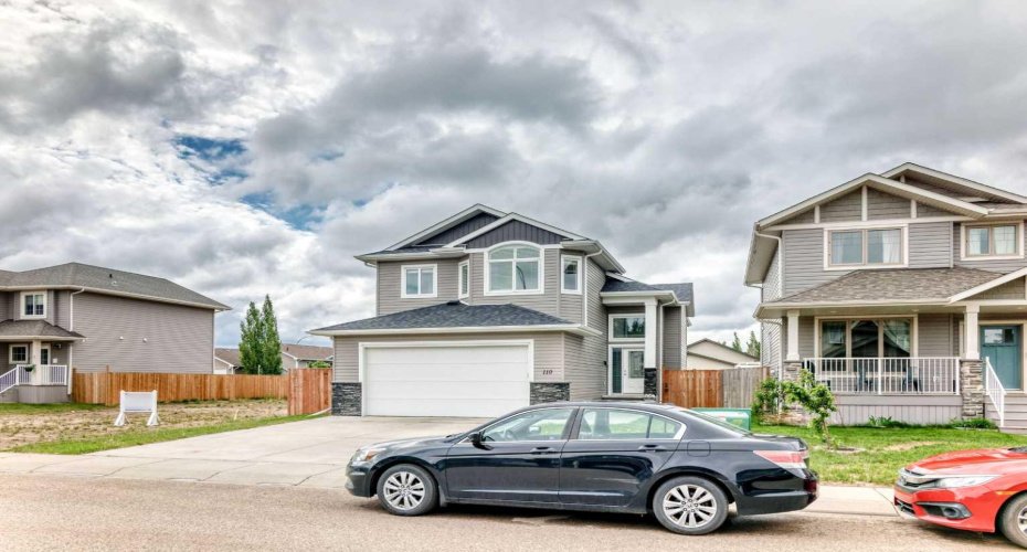 110 Cedar Square, Blackfalds, Alberta T4M0B4, 3 Bedroom Bedrooms, 0 ,2 BathroomBathrooms,Residential,For Sale,Cedar,0,A2323921