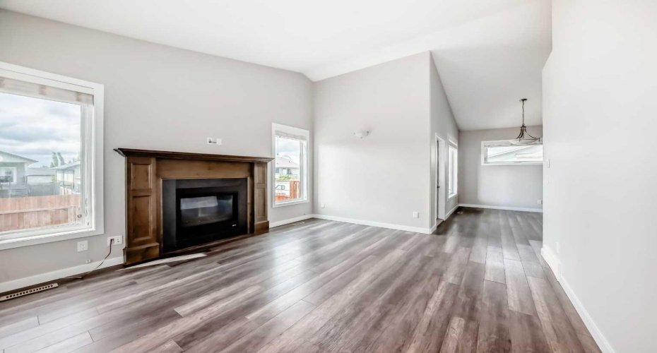 110 Cedar Square, Blackfalds, Alberta T4M0B4, 3 Bedroom Bedrooms, 0 ,2 BathroomBathrooms,Residential,For Sale,Cedar,0,A2323921