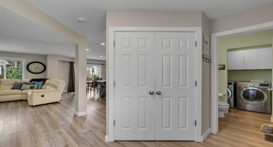 480 Douglas Glen Point, Calgary, Alberta T2Z 3G4, 4 Bedroom Bedrooms, 0 ,4 BathroomBathrooms,Residential,For Sale,Douglas Glen,0,A2323930