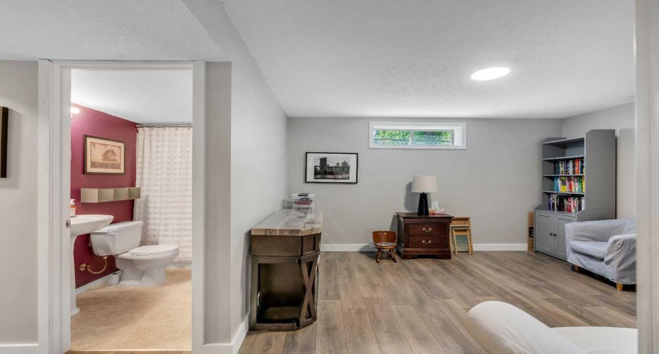 480 Douglas Glen Point, Calgary, Alberta T2Z 3G4, 4 Bedroom Bedrooms, 0 ,4 BathroomBathrooms,Residential,For Sale,Douglas Glen,0,A2323930