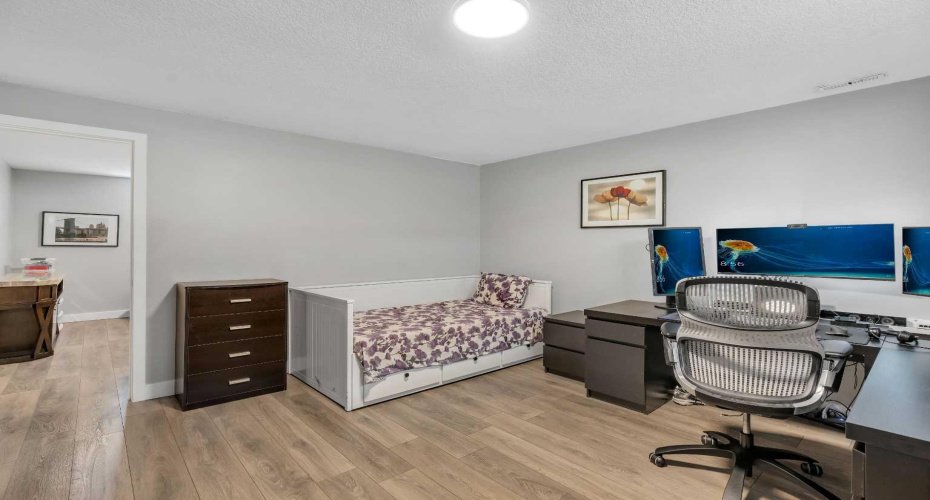 480 Douglas Glen Point, Calgary, Alberta T2Z 3G4, 4 Bedroom Bedrooms, 0 ,4 BathroomBathrooms,Residential,For Sale,Douglas Glen,0,A2323930