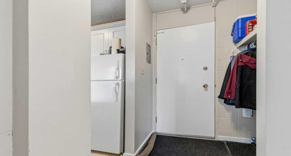 4700 55 Street, Red Deer, Alberta T4N 2H8, 1 Bedroom Bedrooms, 0 ,1 BathroomBathrooms,Residential,For Sale,55,0,A2324139
