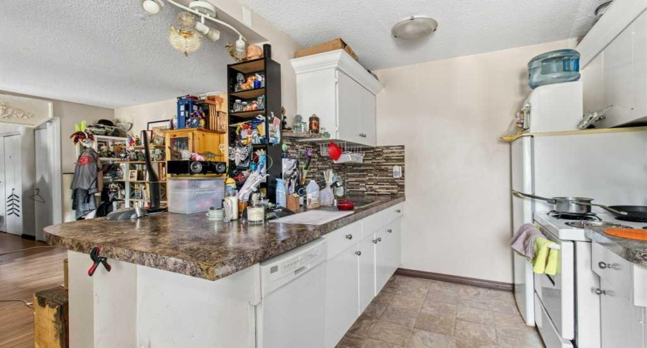 4700 55 Street, Red Deer, Alberta T4N 2H8, 1 Bedroom Bedrooms, 0 ,1 BathroomBathrooms,Residential,For Sale,55,0,A2324140