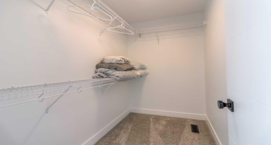 80 Lafayette Boulevard, Lethbridge, Alberta T1K 3Y5, 5 Bedroom Bedrooms, 0 ,4 BathroomBathrooms,Residential,For Sale,Lafayette,0,A2324543