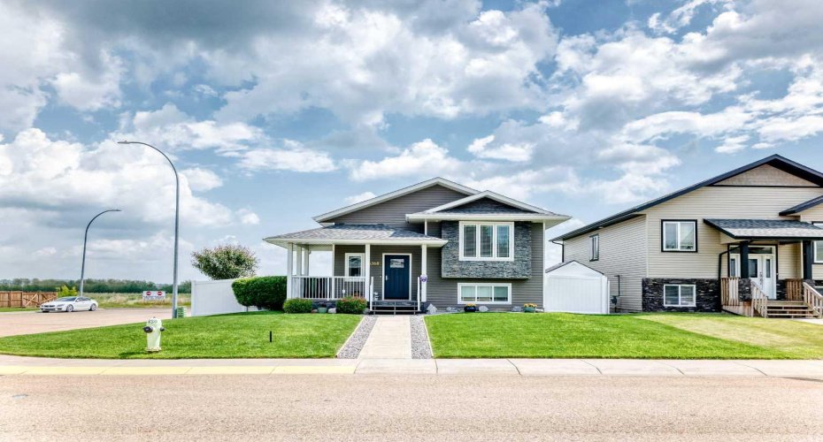 6368 58 Avenue, Innisfail, Alberta T4G 0A1, 4 Bedroom Bedrooms, 0 ,2 BathroomBathrooms,Residential,For Sale,58,0,A2324681