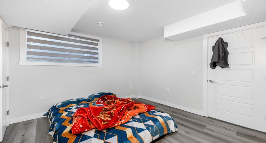 983 Corner Meadows Way, Calgary, Alberta T3N 1X8, 7 Bedroom Bedrooms, 0 ,6 BathroomBathrooms,Residential,For Sale,Corner Meadows,0,A2328223
