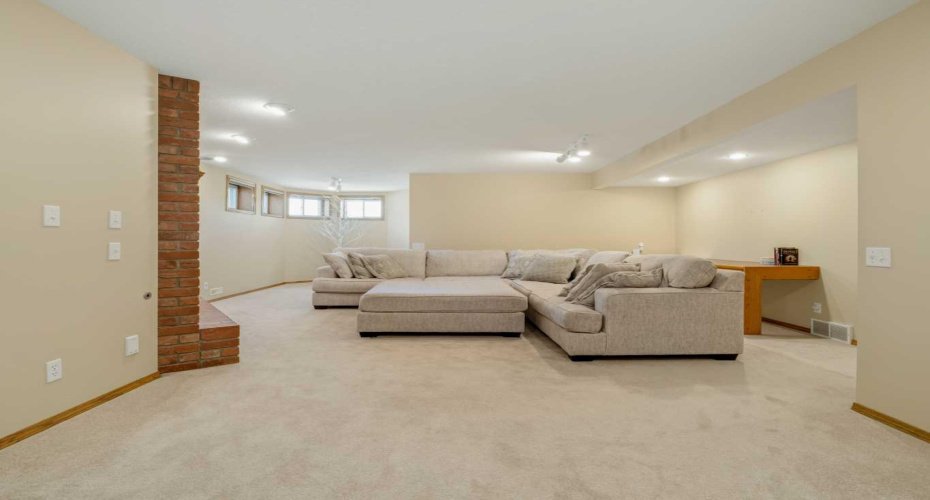90013 212, Rural Lethbridge County, Alberta T1J 5N9, 5 Bedroom Bedrooms, 0 ,3 BathroomBathrooms,Residential,For Sale,212,0,A2328229