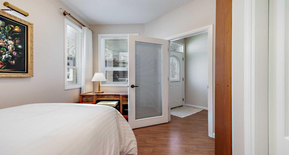 66 Royal Manor, Calgary, Alberta T3G 5T6, 3 Bedroom Bedrooms, 0 ,3 BathroomBathrooms,Residential,For Sale,Royal,0,A2328230