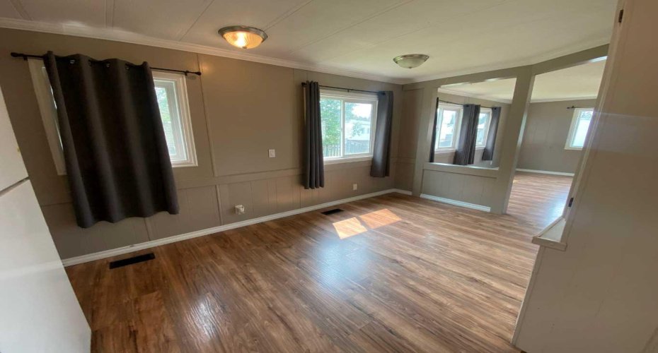 810 56 Street, Edson, Alberta T7E 1P4, 3 Bedroom Bedrooms, 0 ,1 BathroomBathrooms,Mobile,For Sale,56 Street,0,A2328231