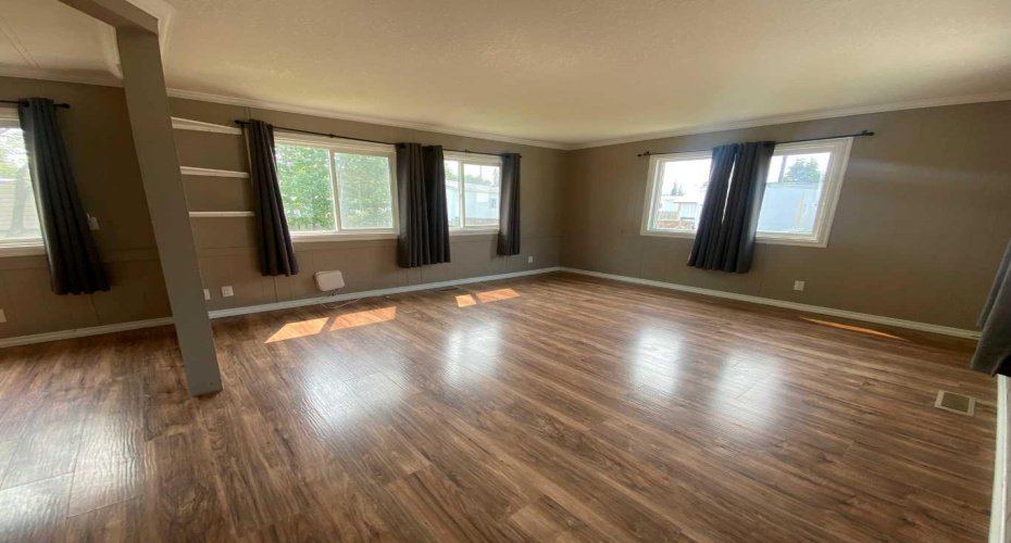 810 56 Street, Edson, Alberta T7E 1P4, 3 Bedroom Bedrooms, 0 ,1 BathroomBathrooms,Mobile,For Sale,56 Street,0,A2328231
