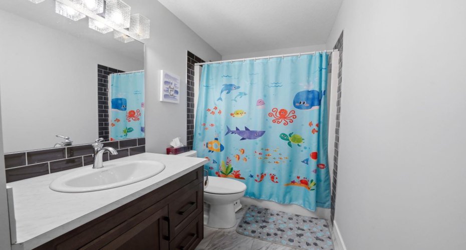 101 Longmire Close, Red Deer, Alberta T4R 0T1, 4 Bedroom Bedrooms, 0 ,3 BathroomBathrooms,Residential,For Sale,Longmire,0,A2328232