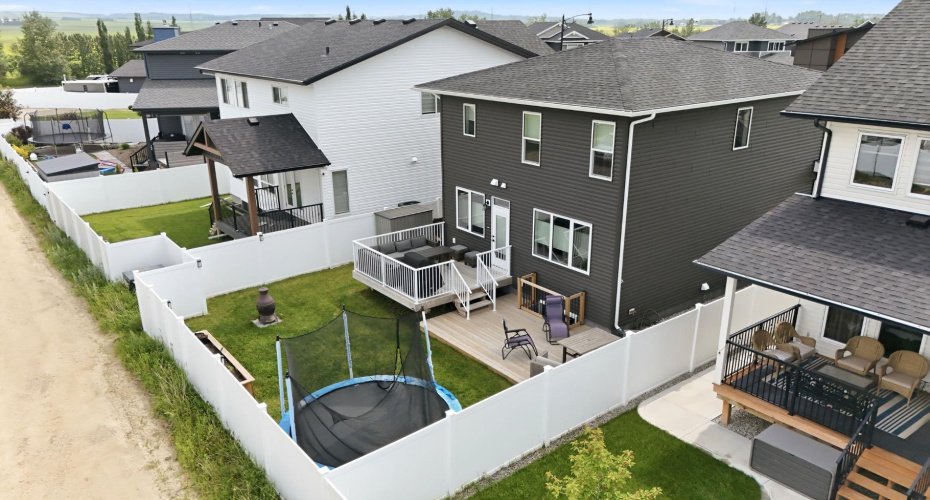 101 Longmire Close, Red Deer, Alberta T4R 0T1, 4 Bedroom Bedrooms, 0 ,3 BathroomBathrooms,Residential,For Sale,Longmire,0,A2328232