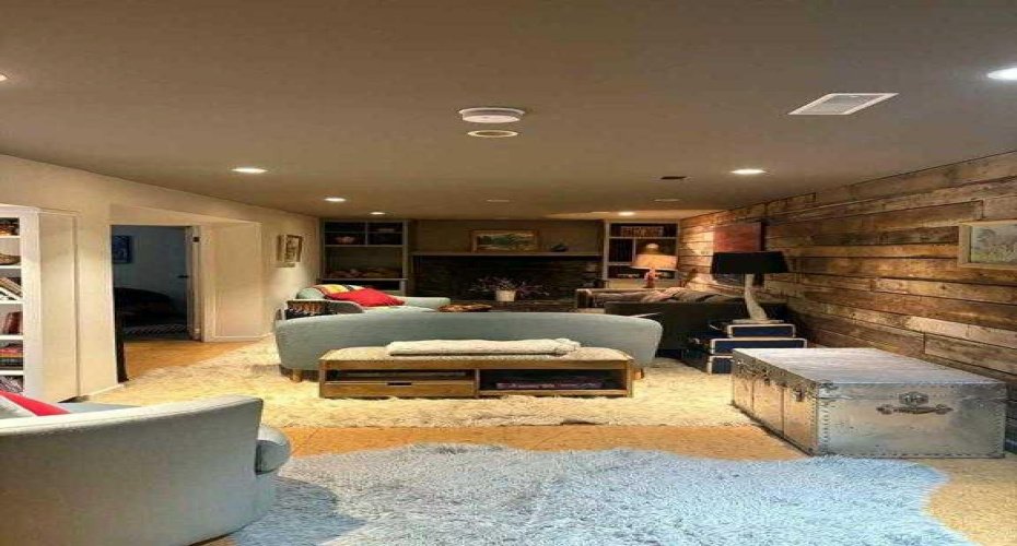29 Windermere Road, Calgary, Alberta T3C 3K2, 4 Bedroom Bedrooms, 0 ,2 BathroomBathrooms,Residential,For Sale,Windermere,0,A2328242
