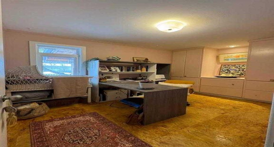 29 Windermere Road, Calgary, Alberta T3C 3K2, 4 Bedroom Bedrooms, 0 ,2 BathroomBathrooms,Residential,For Sale,Windermere,0,A2328242