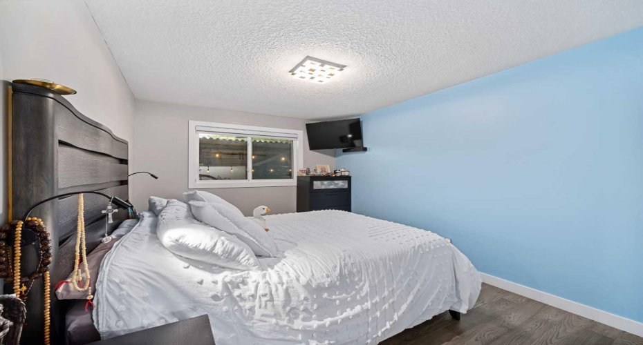80 Allandale Close, Calgary, Alberta T2H 1V9, 3 Bedroom Bedrooms, 0 ,3 BathroomBathrooms,Residential,For Sale,Allandale,0,A2328244