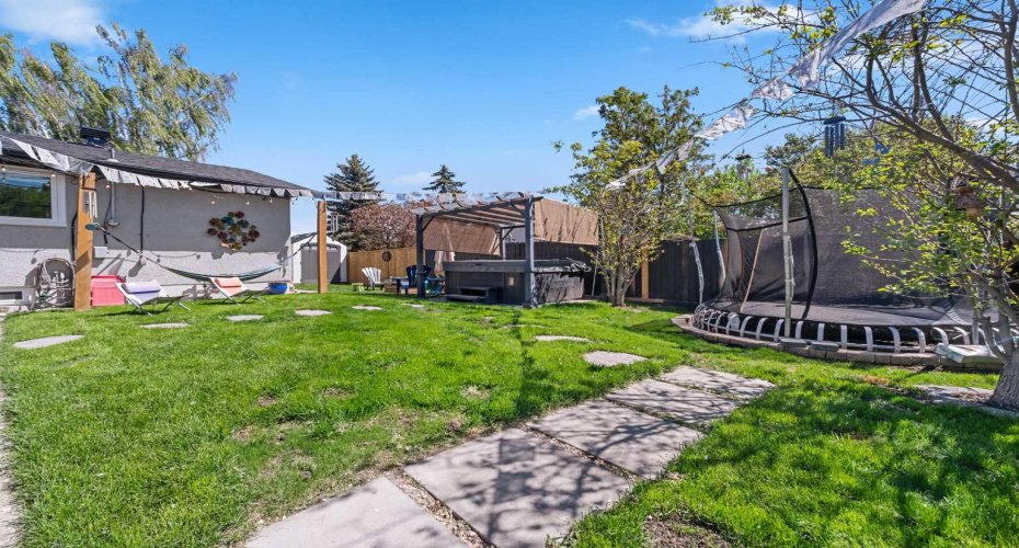 80 Allandale Close, Calgary, Alberta T2H 1V9, 3 Bedroom Bedrooms, 0 ,3 BathroomBathrooms,Residential,For Sale,Allandale,0,A2328244