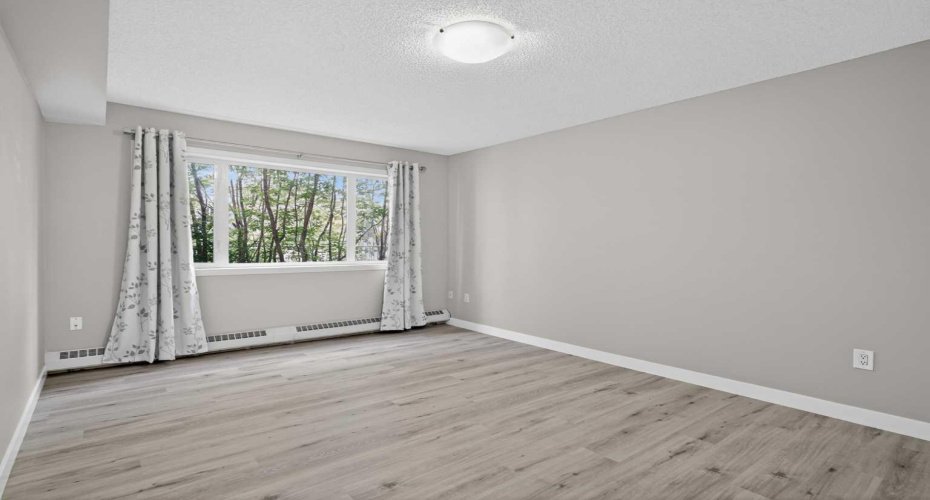 790 Kingsmere Crescent, Calgary, Alberta T2V 2H8, 1 Bedroom Bedrooms, 0 ,1 BathroomBathrooms,Residential,For Sale,Kingsmere,0,A2328249