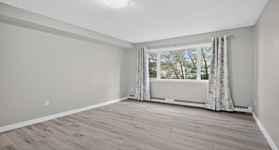 790 Kingsmere Crescent, Calgary, Alberta T2V 2H8, 1 Bedroom Bedrooms, 0 ,1 BathroomBathrooms,Residential,For Sale,Kingsmere,0,A2328249
