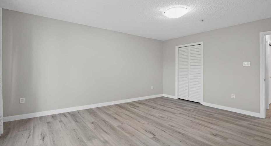 790 Kingsmere Crescent, Calgary, Alberta T2V 2H8, 1 Bedroom Bedrooms, 0 ,1 BathroomBathrooms,Residential,For Sale,Kingsmere,0,A2328249