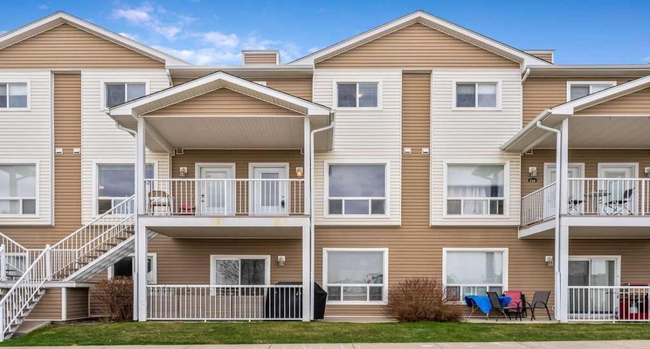 108 Sunrise Terrace, High River, Alberta T1V 0C2, 3 Bedroom Bedrooms, 0 ,2 BathroomBathrooms,Residential,For Sale,Sunrise,0,A2328251