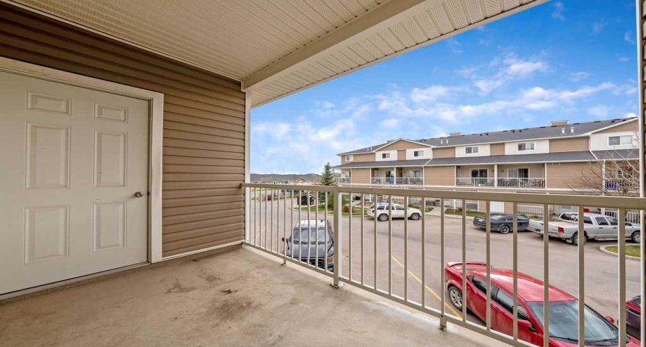 108 Sunrise Terrace, High River, Alberta T1V 0C2, 3 Bedroom Bedrooms, 0 ,2 BathroomBathrooms,Residential,For Sale,Sunrise,0,A2328251