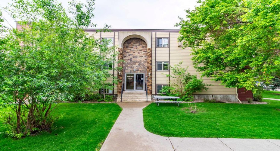 3440 23rd Ave South, Lethbridge, Alberta T1K 4K4, 0 , 0 ,1 BathroomBathrooms,Residential,For Sale,23rd Ave South,0,A2328252