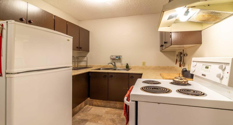 3440 23rd Ave South, Lethbridge, Alberta T1K 4K4, 0 , 0 ,1 BathroomBathrooms,Residential,For Sale,23rd Ave South,0,A2328252