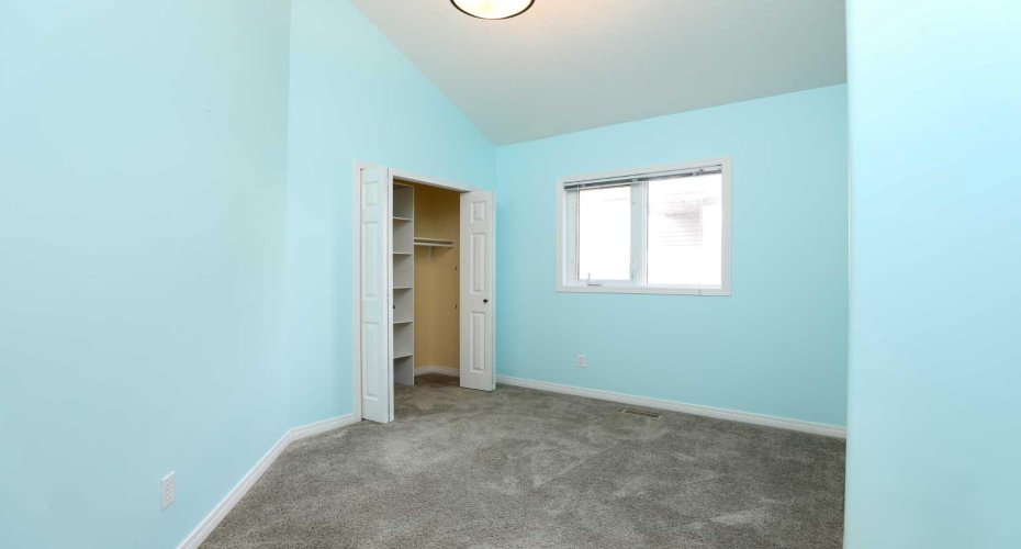 227 Rivermill Manor W, Lethbridge, Alberta T1K 8C5, 5 Bedroom Bedrooms, 0 ,3 BathroomBathrooms,Residential,For Sale,Rivermill Manor W,0,A2328254