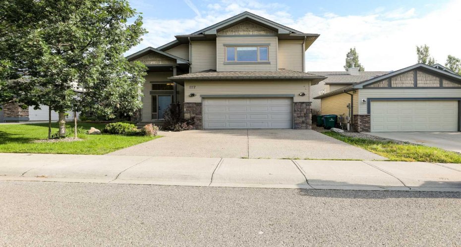 227 Rivermill Manor W, Lethbridge, Alberta T1K 8C5, 5 Bedroom Bedrooms, 0 ,3 BathroomBathrooms,Residential,For Sale,Rivermill Manor W,0,A2328254
