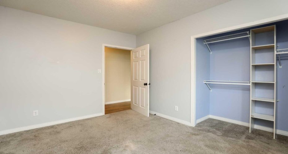 227 Rivermill Manor W, Lethbridge, Alberta T1K 8C5, 5 Bedroom Bedrooms, 0 ,3 BathroomBathrooms,Residential,For Sale,Rivermill Manor W,0,A2328254