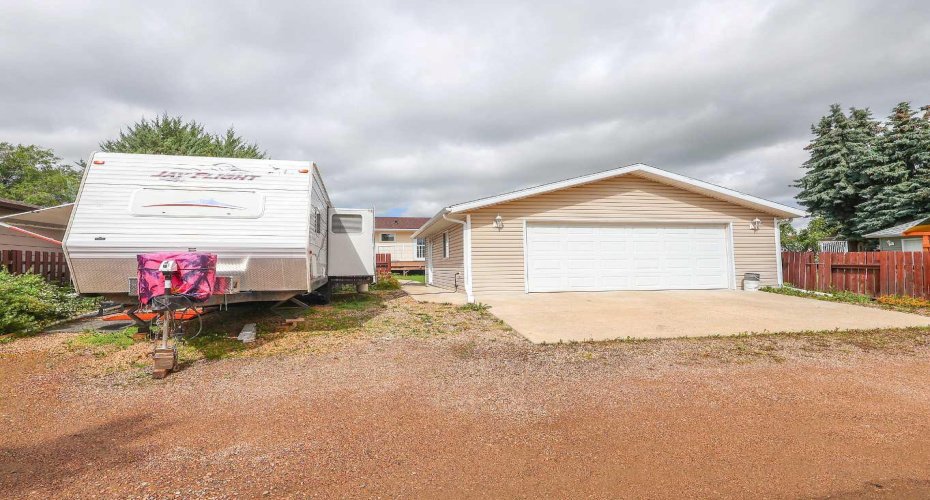 4111 61 Street, Stettler, Alberta T4K1H1, 2 Bedroom Bedrooms, 0 ,2 BathroomBathrooms,Residential,For Sale,61,0,A2328255