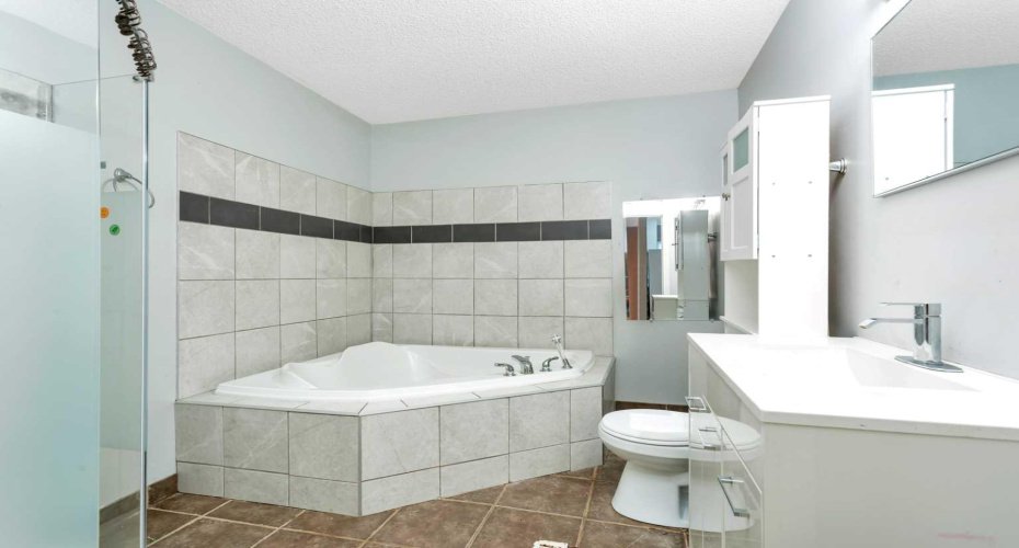 4715 48 Street, Rocky Mountain House, Alberta T4T 1C3, 2 Bedroom Bedrooms, 0 ,1 BathroomBathrooms,Residential,For Sale,48,0,A2328256