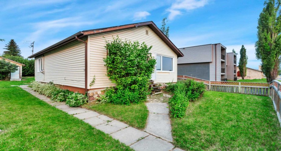 4715 48 Street, Rocky Mountain House, Alberta T4T 1C3, 2 Bedroom Bedrooms, 0 ,1 BathroomBathrooms,Residential,For Sale,48,0,A2328256